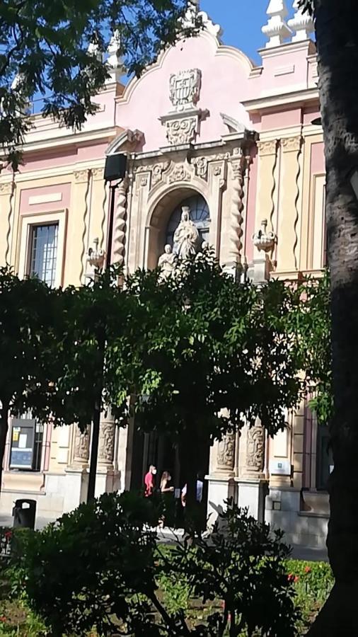Homefeel Museo Sevilla Buitenkant foto